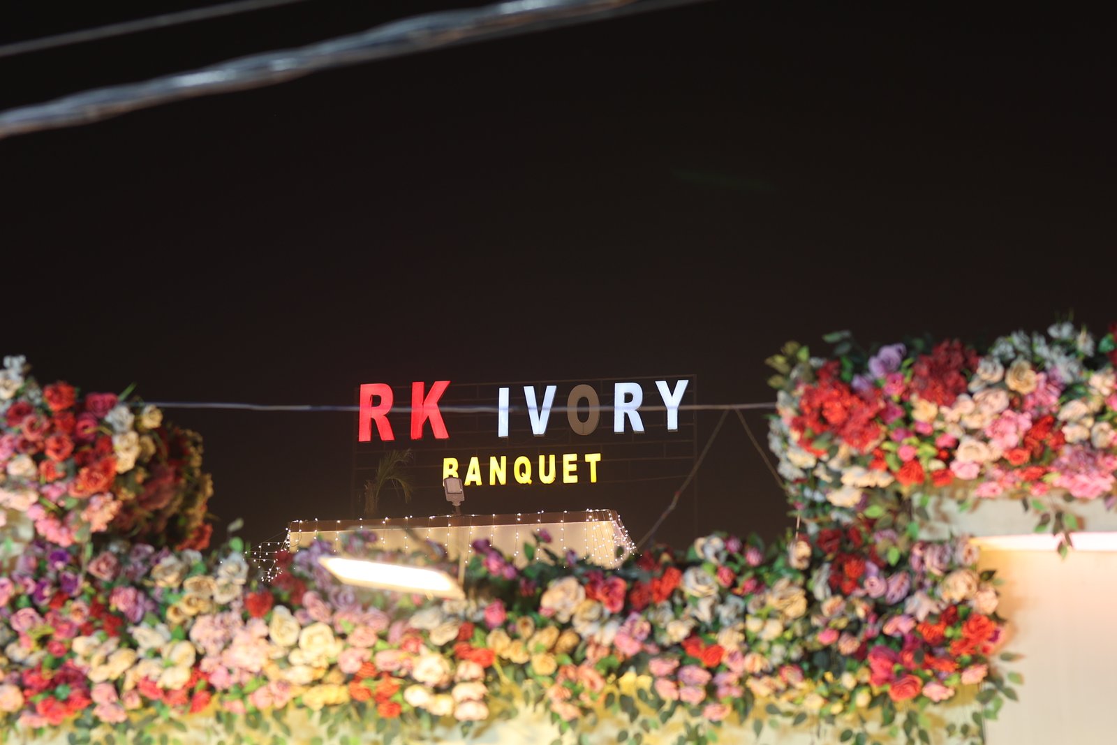 RK Ivory floral welcome